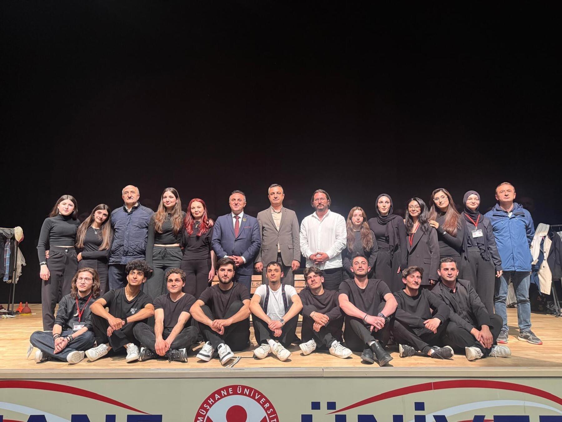 Tiyatro Kulübümüz, Sezonu 52 Etkinlik ve Yaklaşık 4 Bin İzleyiciyle Tamamladı