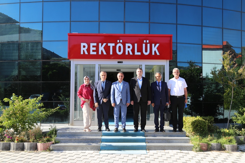 Gümüşhane Üniversitesi ile Kent Konseylerinden İş Birliği Protokolü