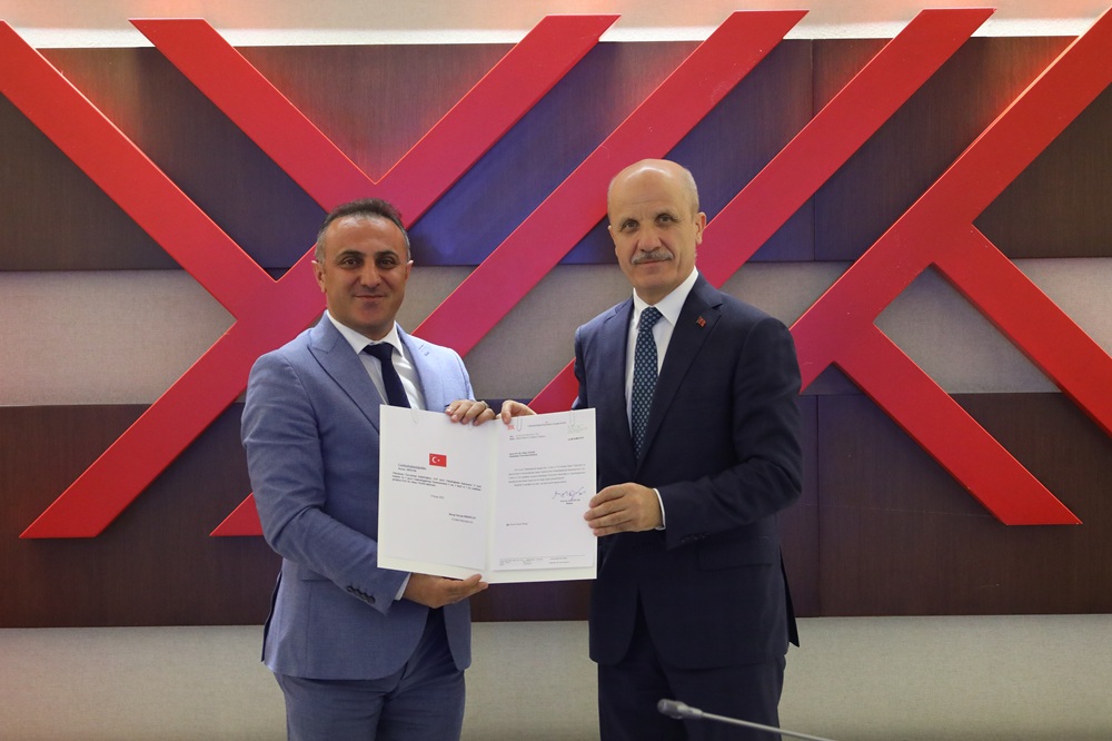 Rektörümüz Prof. Dr. Oktay Yıldız Mazbatasını Aldı