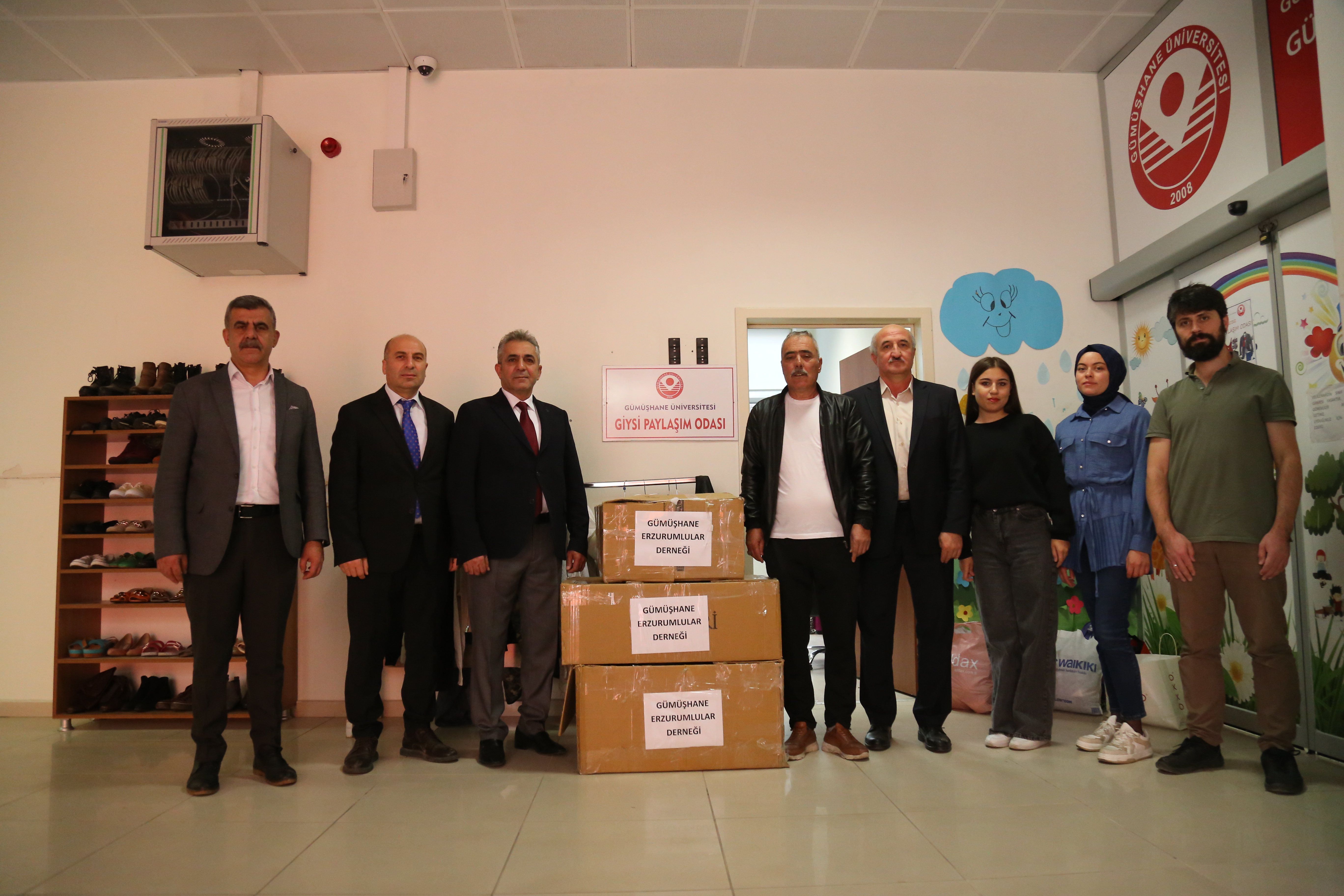 Giysi Paylaşım Odası’na Anlamlı Destek