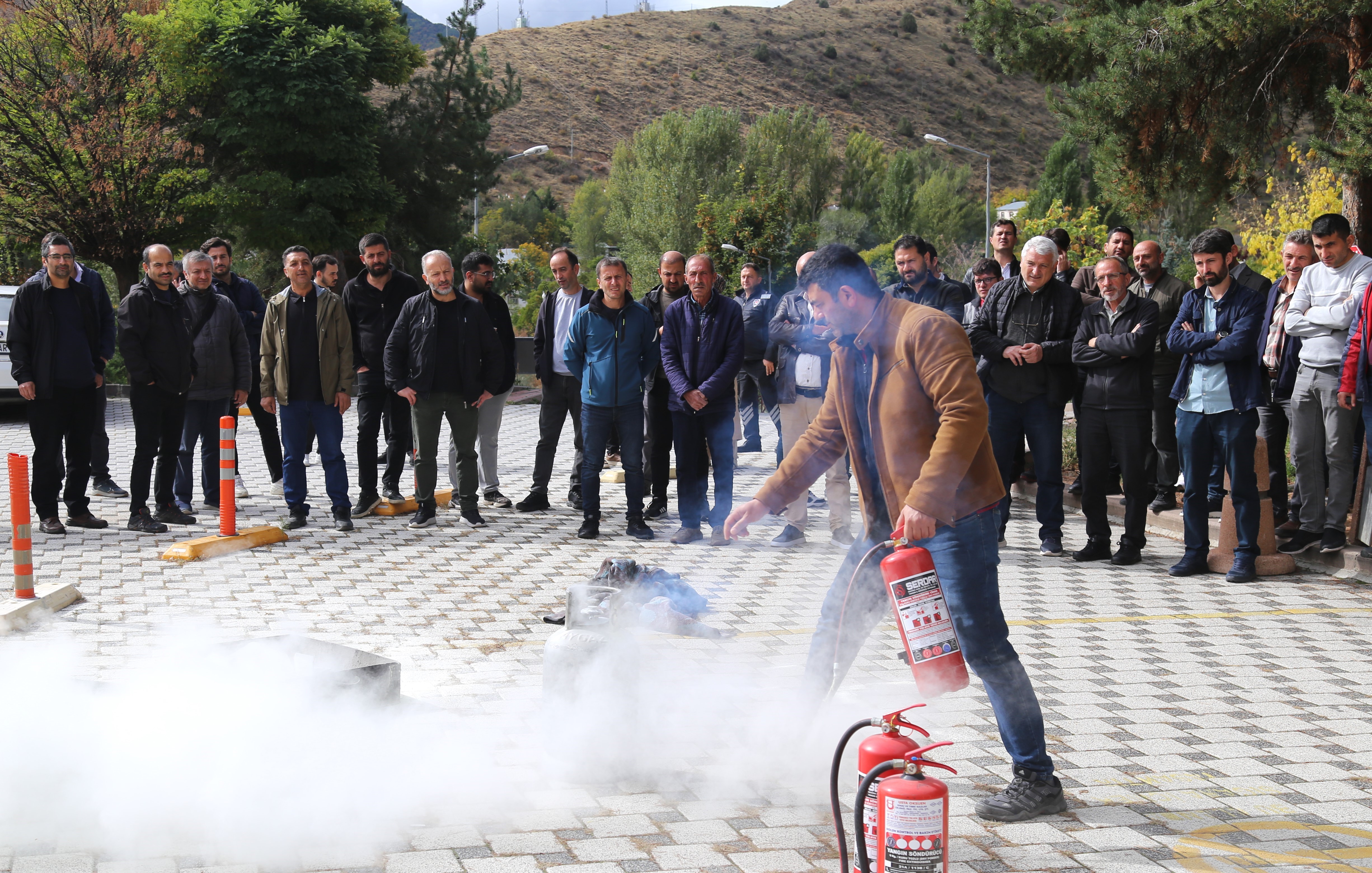 Yangın Söndürme Eğitimi ve Tatbikatı Gerçekleştirildi