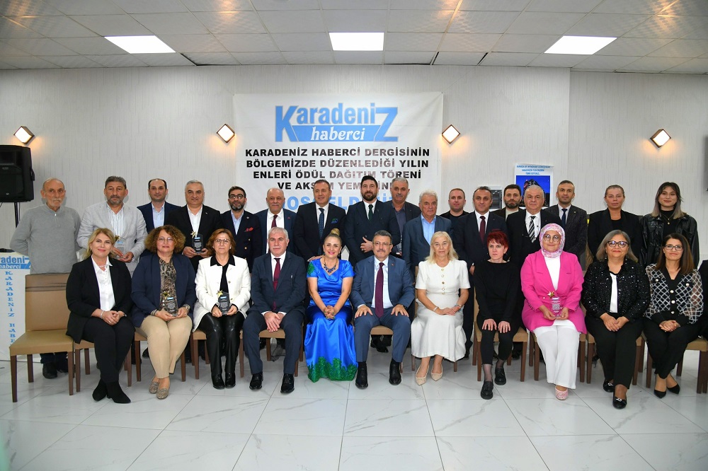 Üniversitemize “Yılın Enleri” Töreninde Büyük Onur